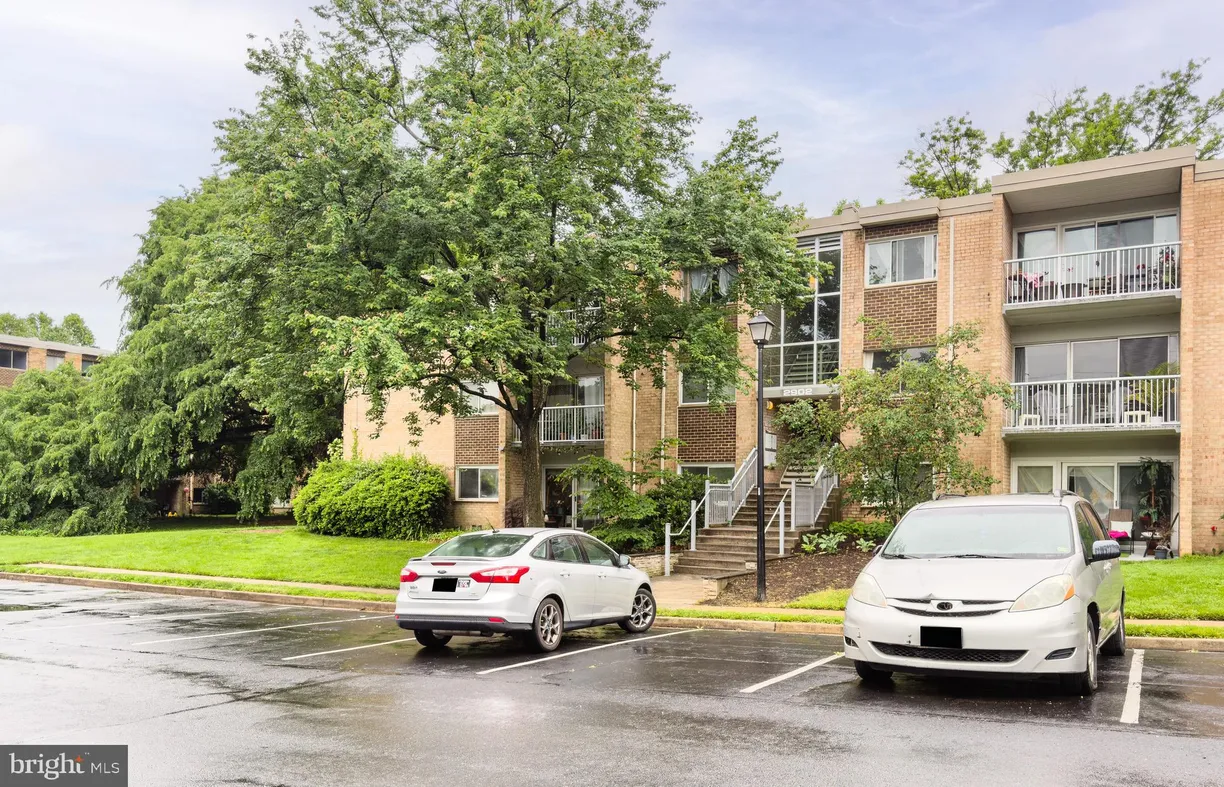 Washington Metro Area Real Estate | View 2902 Kings Chapel Road Unit# 6 | room 1