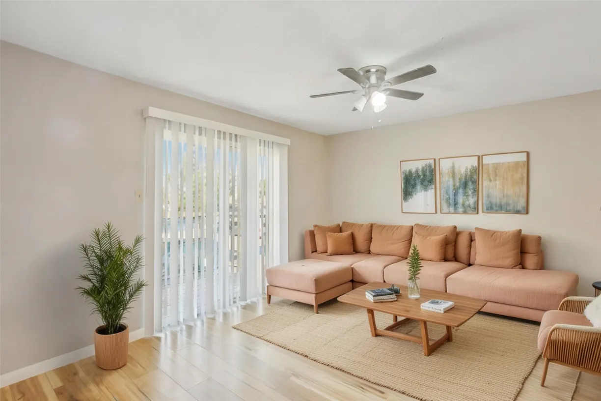Houston Real Estate | View 12955 Woodforest Boulevard #66 | room 1