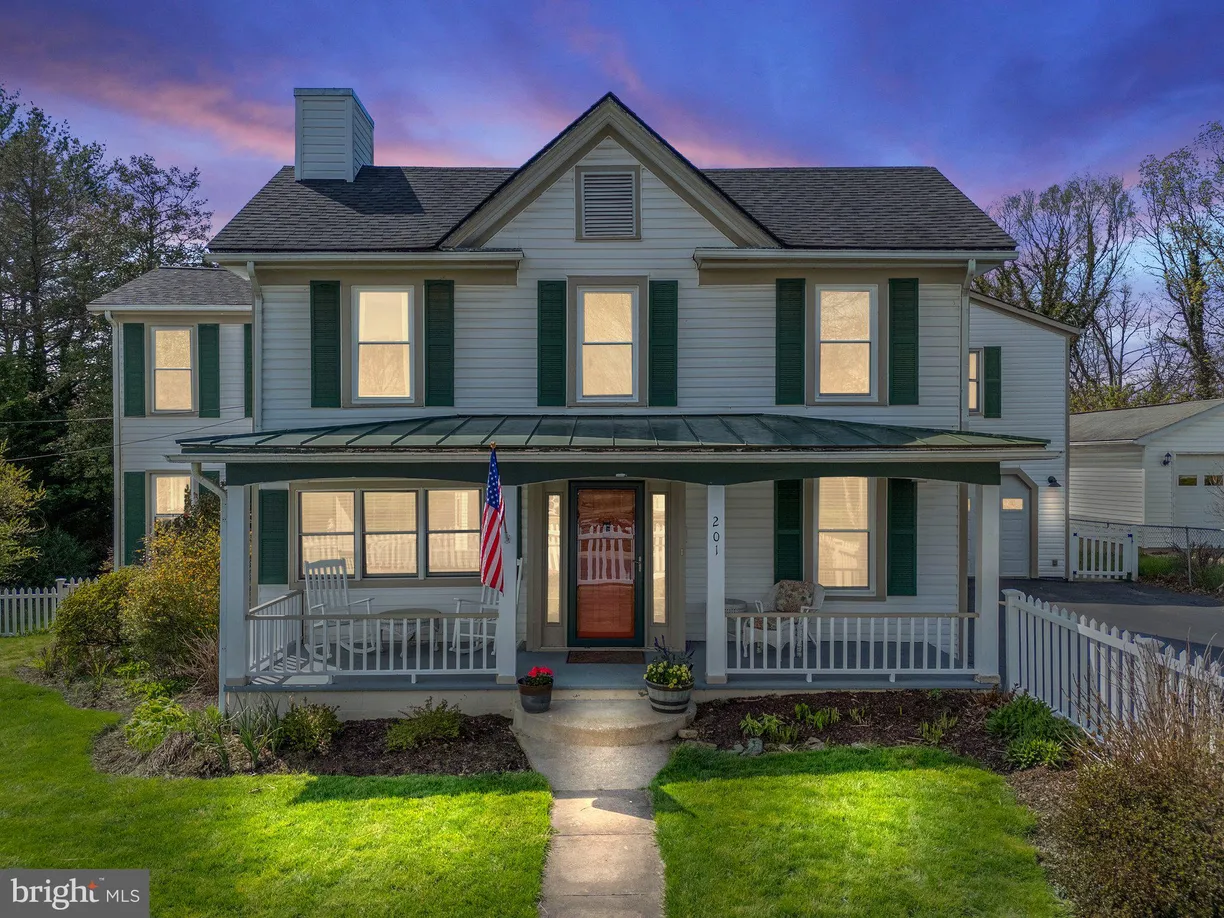 Washington Metro Area Real Estate | View 201 N 33rd Street | room 1