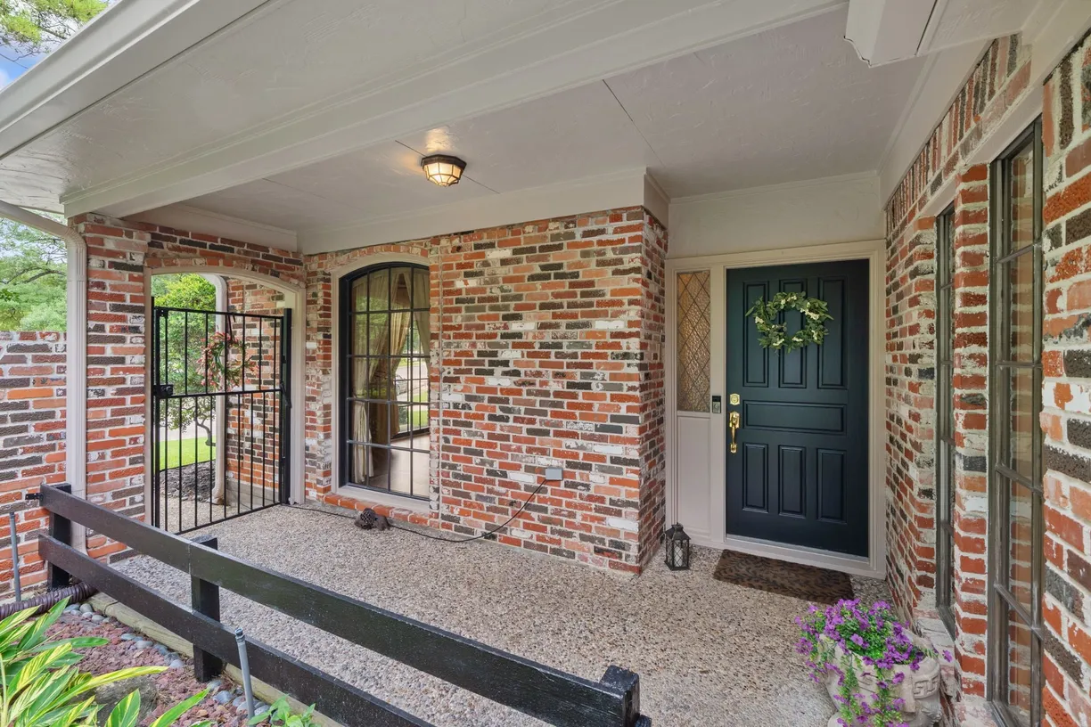 Houston Real Estate | View 1306 Devon Glen Drive | room 2
