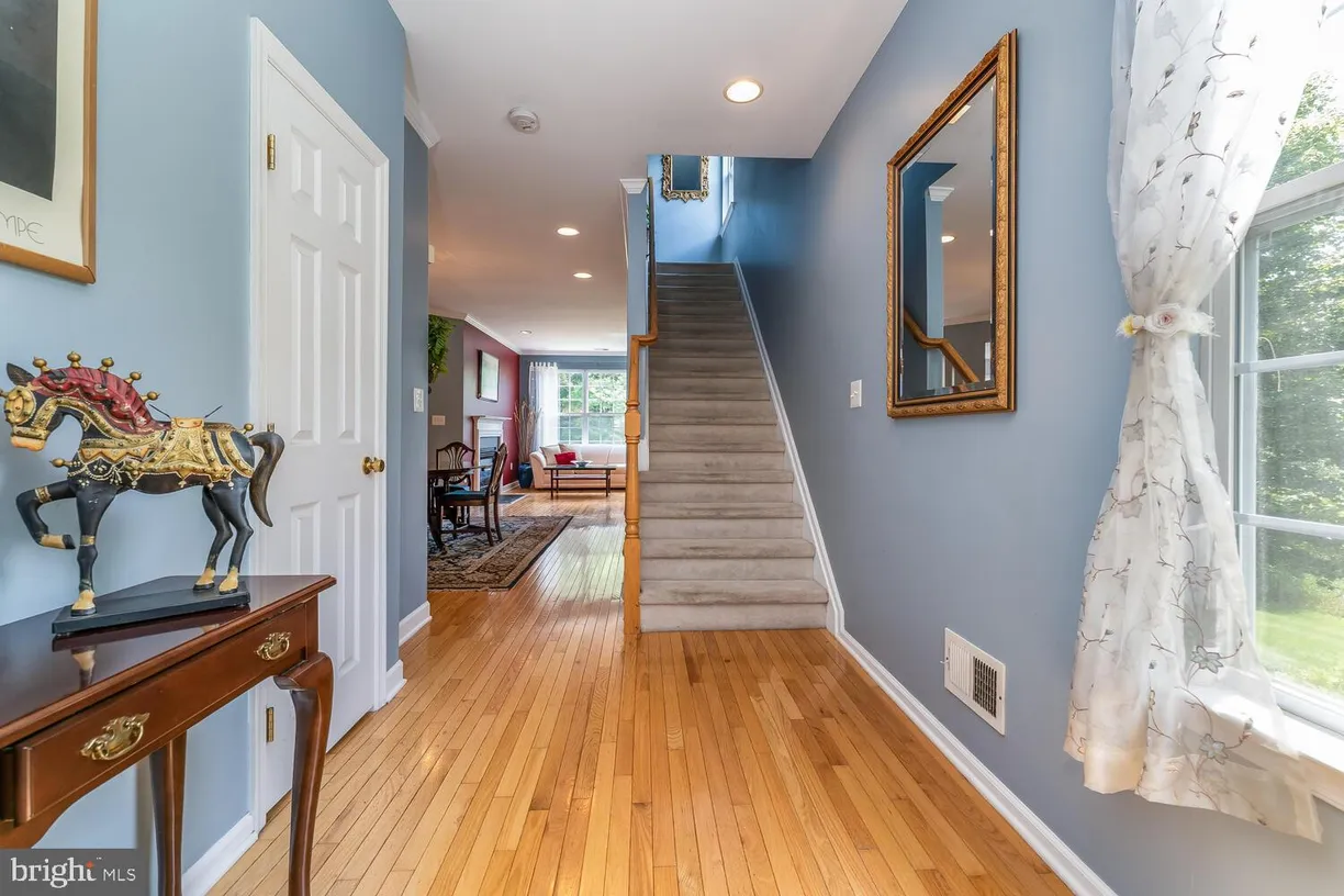 Central NJ/Bucks County, PA Real Estate | View 17 Paddock Lane | room 2