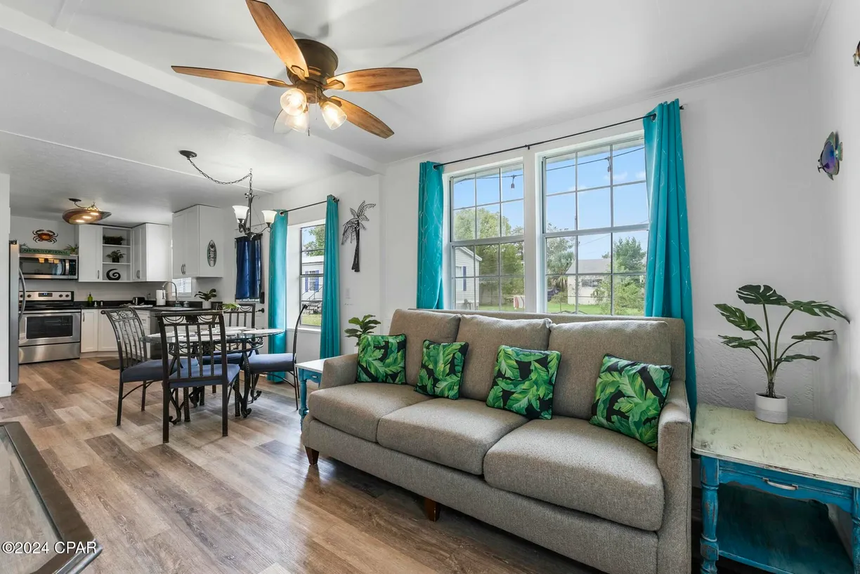 Northwest Florida Real Estate | View 3915 W 25th Court | room 2