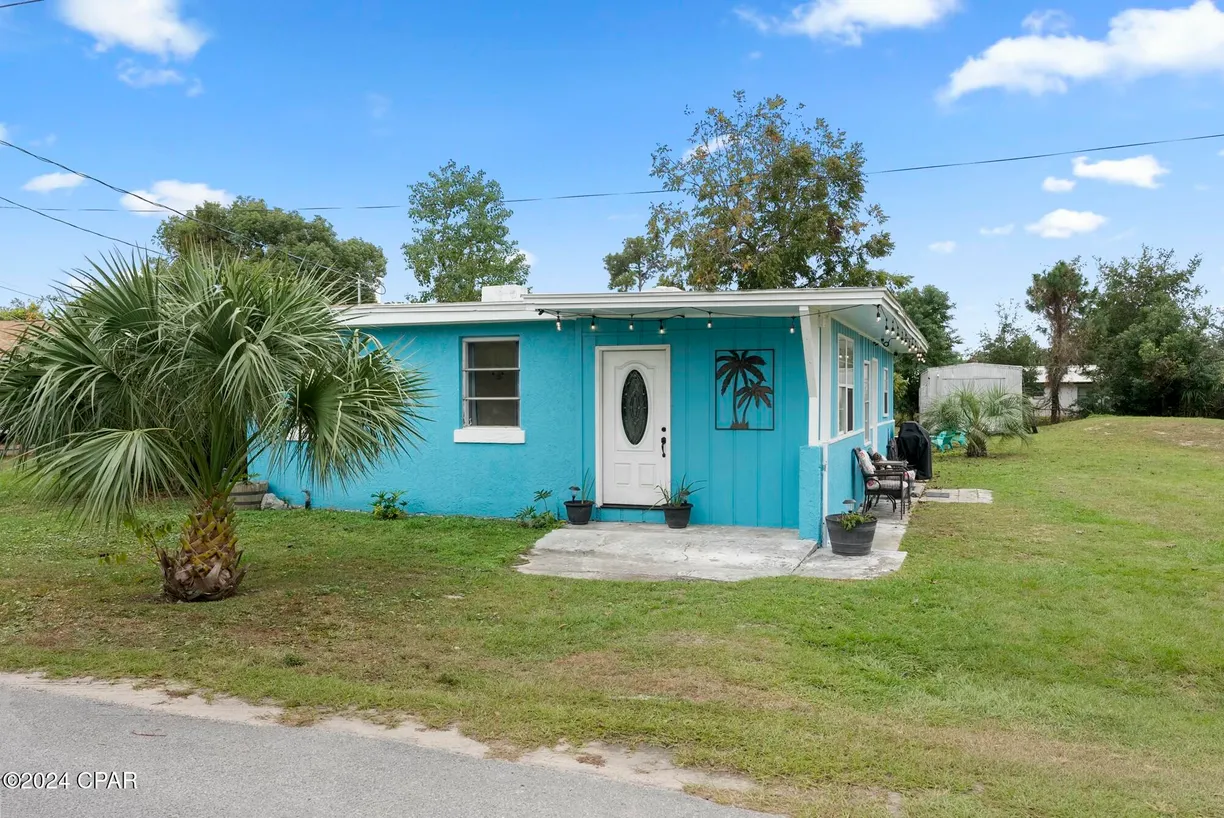 Northwest Florida Real Estate | View 3915 W 25th Court | 3 Beds, 1 Bath