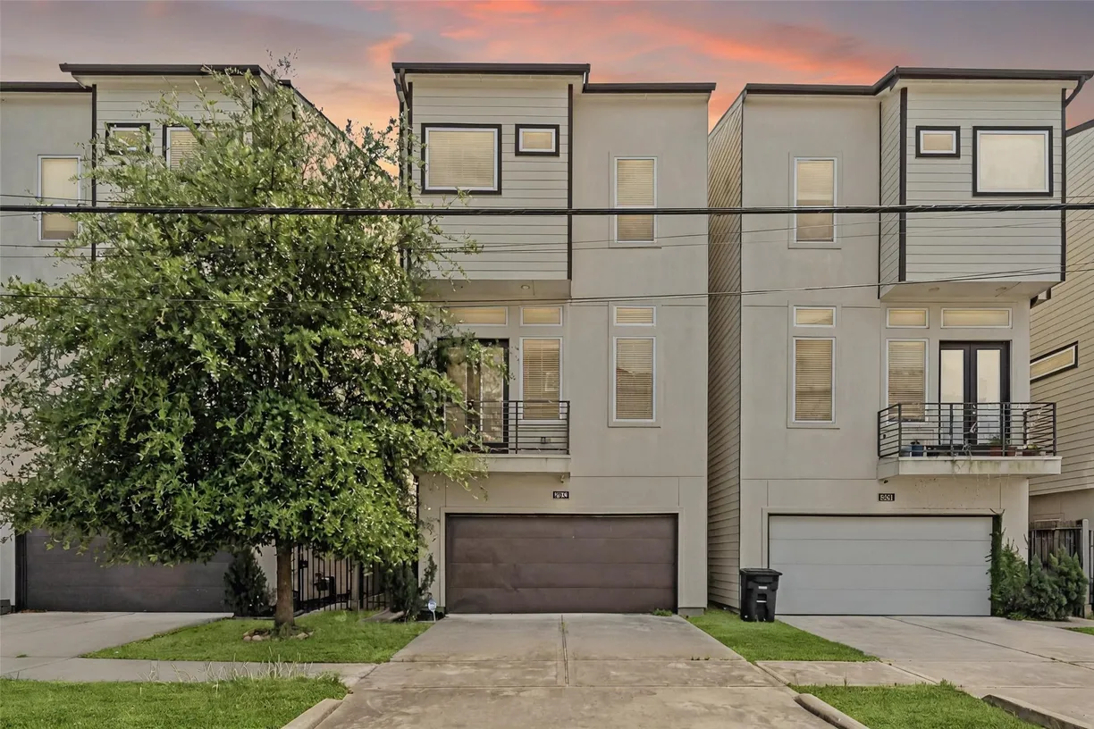 Houston Real Estate | View 5529 Larkin St | 3 Beds, 3 Baths