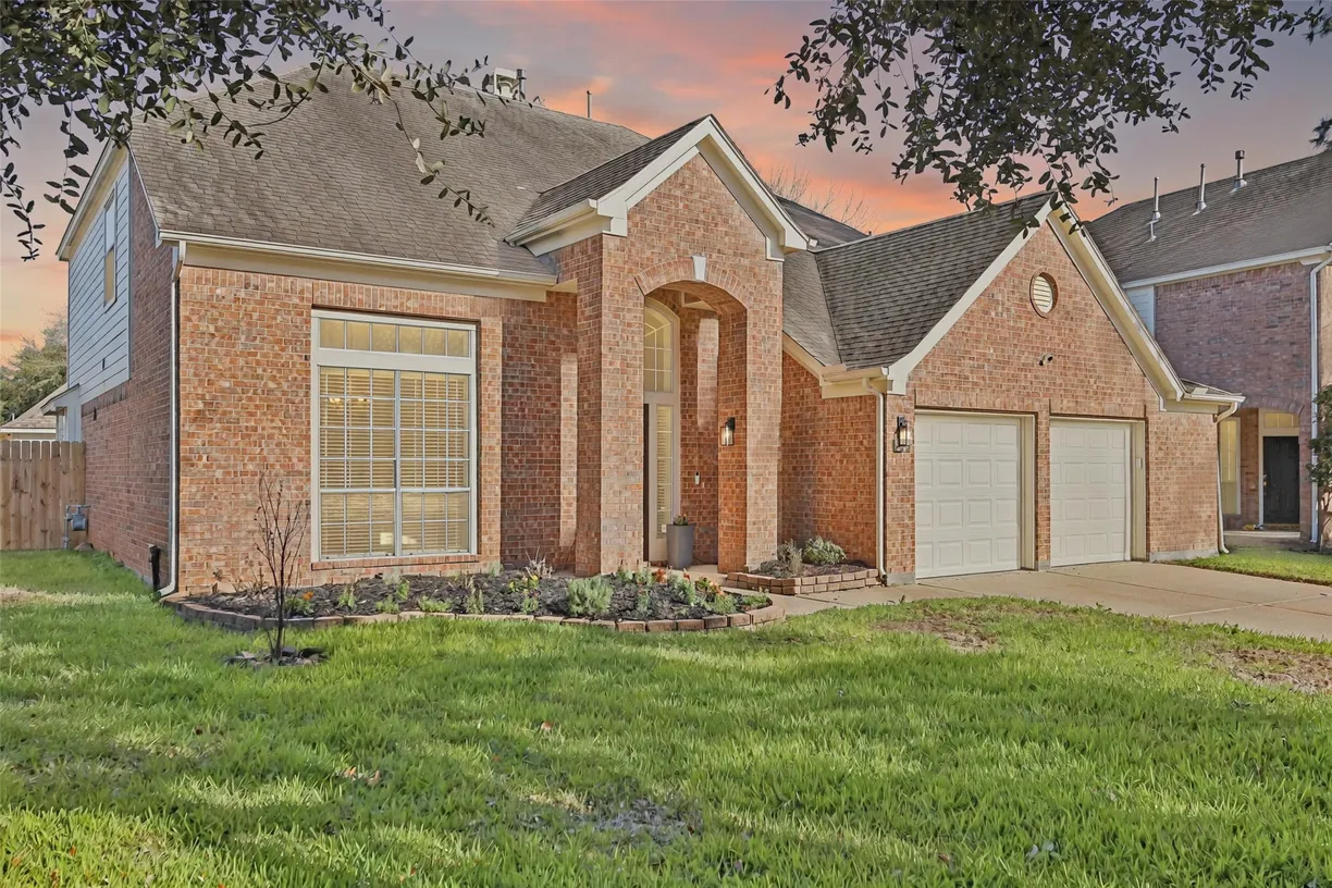 Houston Real Estate | View 16210 Broken Timber Circle | 4 Beds, 2 Baths