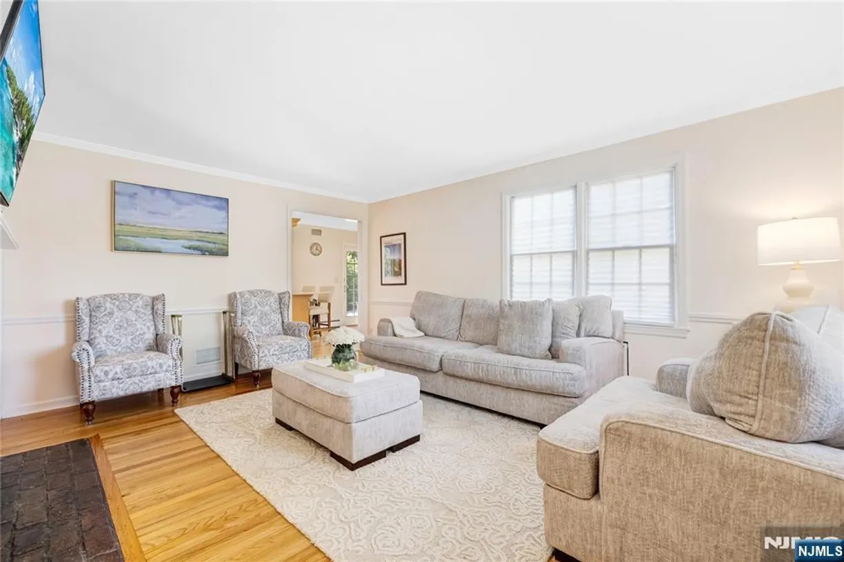 Bergen County Real Estate | View 125 Greenway Road | room 2