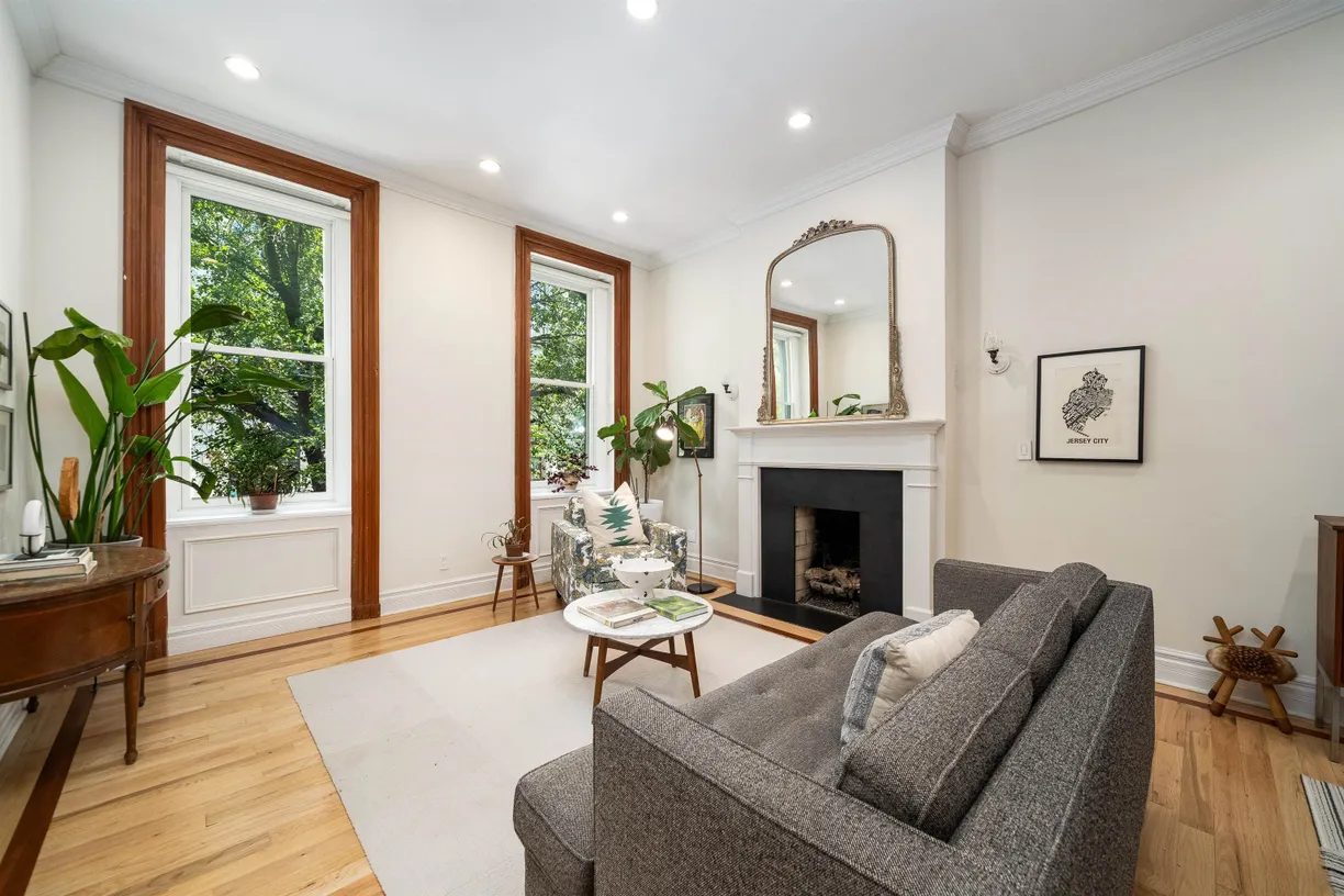 Jersey City/Hoboken Real Estate | View 479 Jersey Ave Unit# 2 | room 1