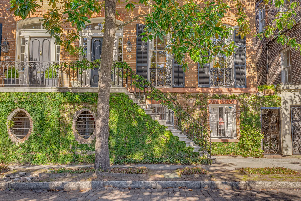 Savannah Real Estate | View 108 West Harris Street | room 1