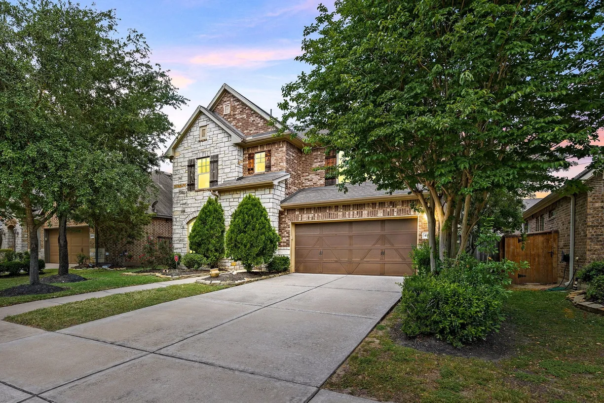 Houston Suburbs Real Estate | View 4830 Ashley Hope Drive | room 1
