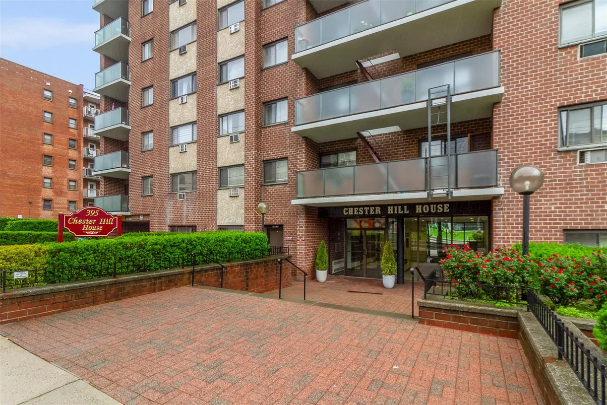 Westchester Real Estate | View 395 Westchester Avenue #3A | 1 Bed, 1 Bath