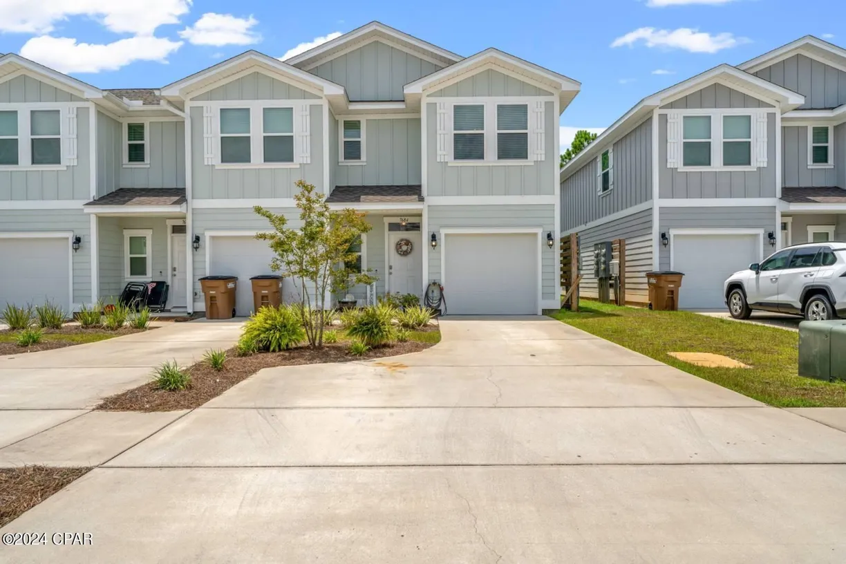 Northwest Florida Real Estate | View 7684 Shadow Lake Drive | 3 Beds, 2 Baths