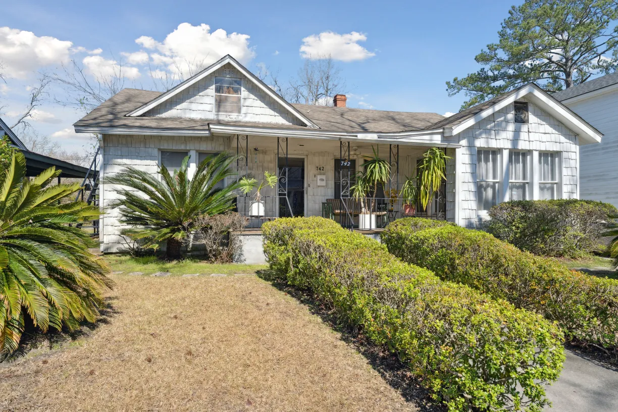 Savannah Real Estate | View 742 East Park Avenue | room 2