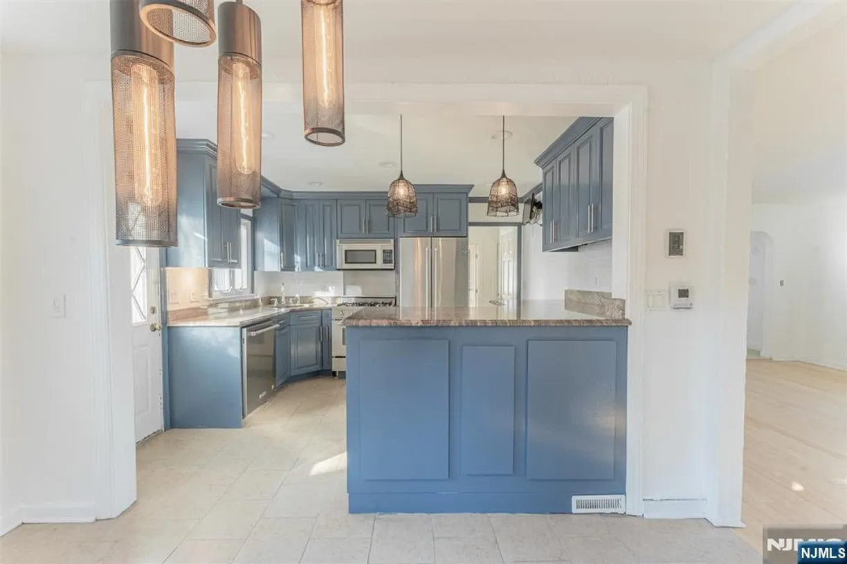 Bergen County Real Estate | View 516 North Street | 4 Beds, 3 Baths