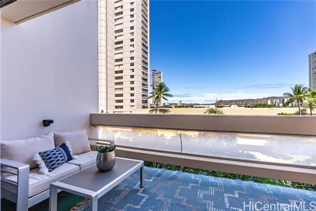 Hawaii Real Estate | View 500 University Avenue, #532 | room 2