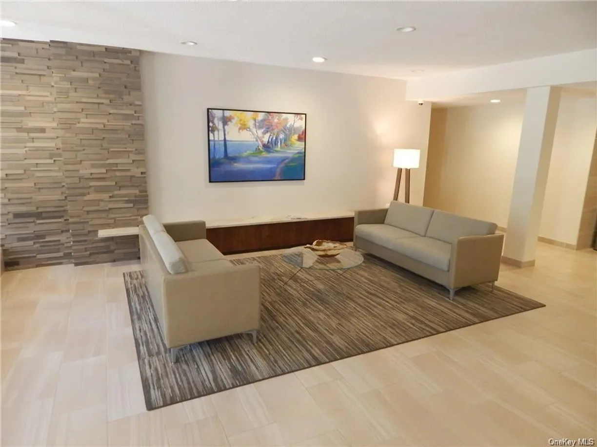 Westchester Real Estate | View 414 Benedict Avenue #5A | 1 Bed, 1 Bath