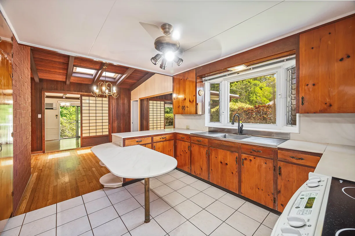 Hawaii Real Estate | View 227 Iliwai Drive | room 2
