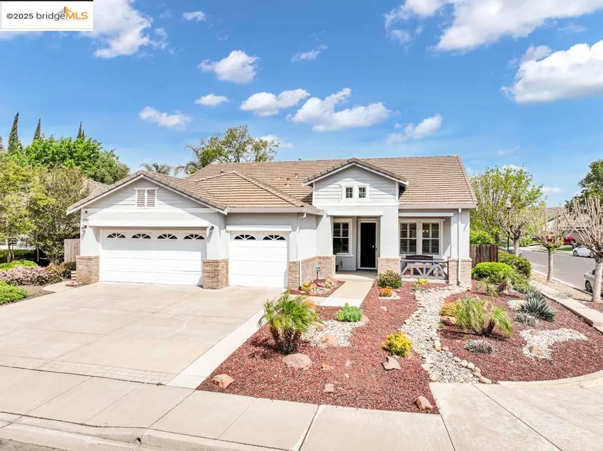 Northern California Real Estate | View 1617 Highland Way | 3 Beds, 2 Baths