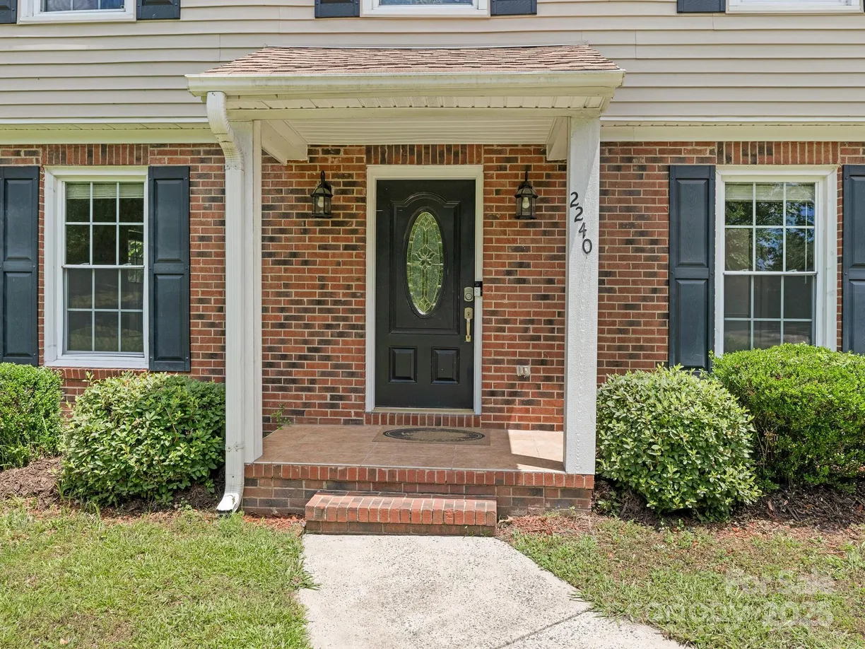Charlotte Real Estate | View 2240 Lawton Bluff Road | room 1