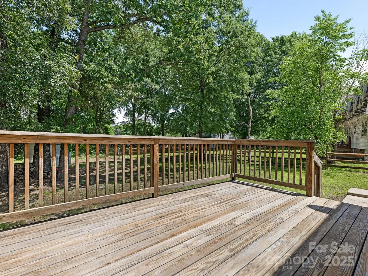 Charlotte Real Estate | View 2240 Lawton Bluff Road | room 2