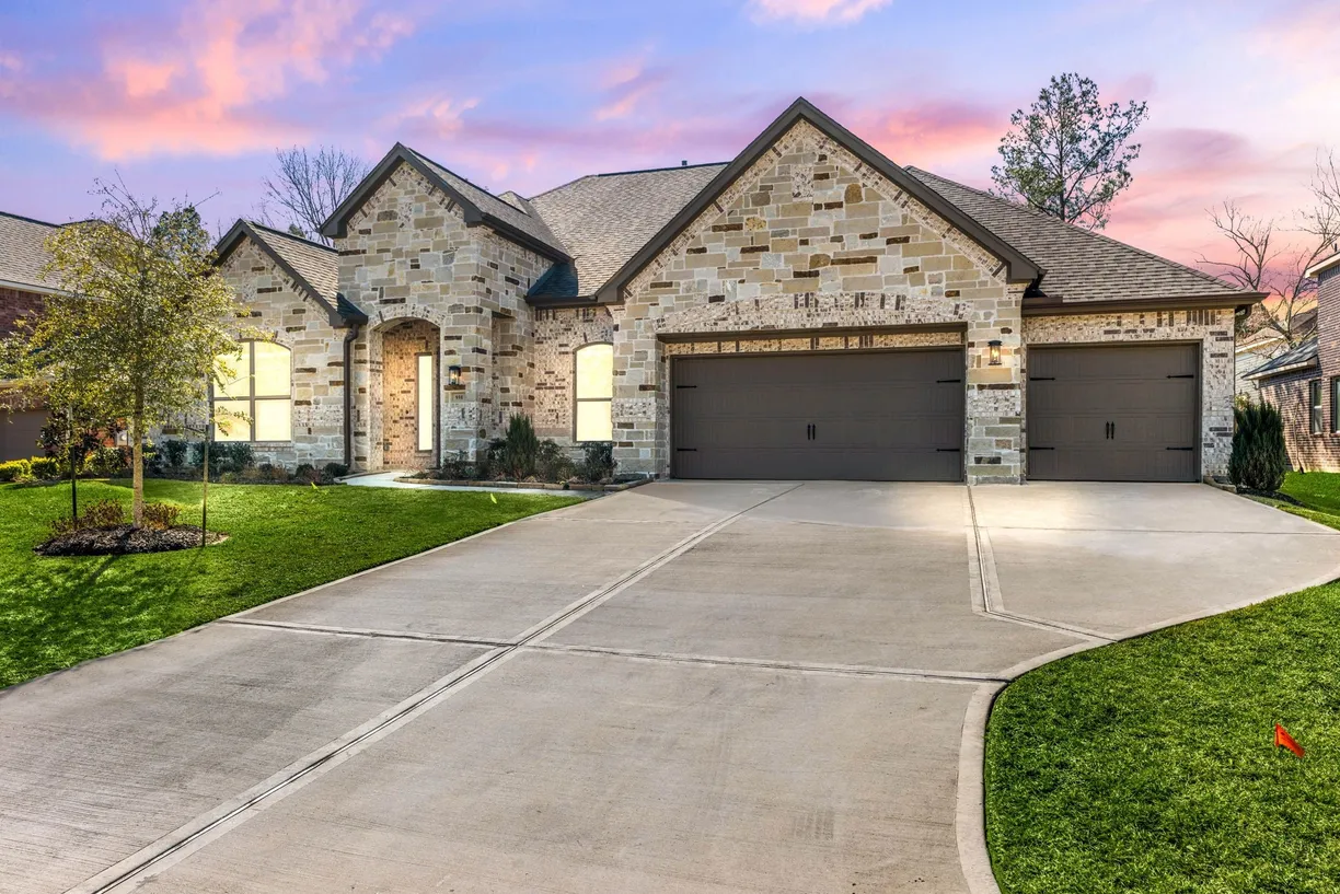 Houston Suburbs Real Estate | View 998 Briac Ln | 4 Beds, 3 Baths