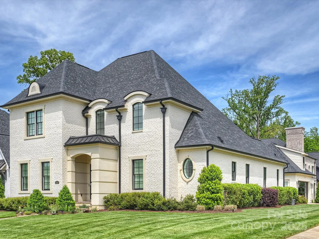 Charlotte Real Estate | View 3242 Maymont Place | 4 Beds, 3 Baths