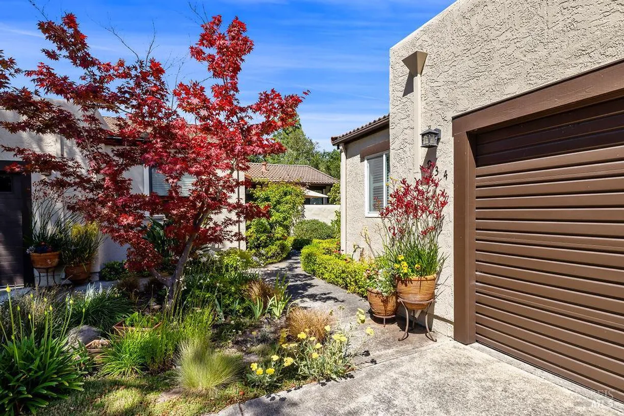 Northern California Real Estate | View 934 Shady Oak Drive | 3 Beds, 2 Baths