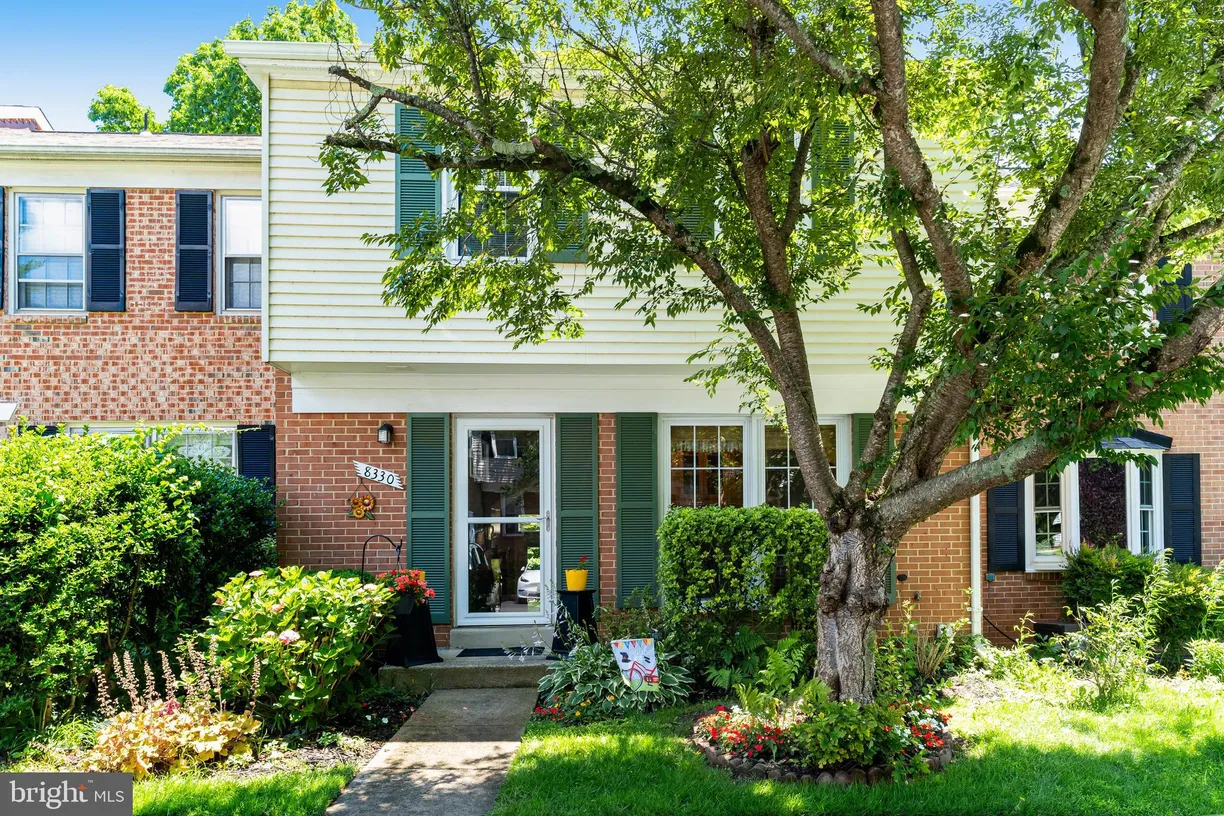 Washington Metro Area Real Estate | View 8330 Uxbridge Court | 4 Beds, 3 Baths
