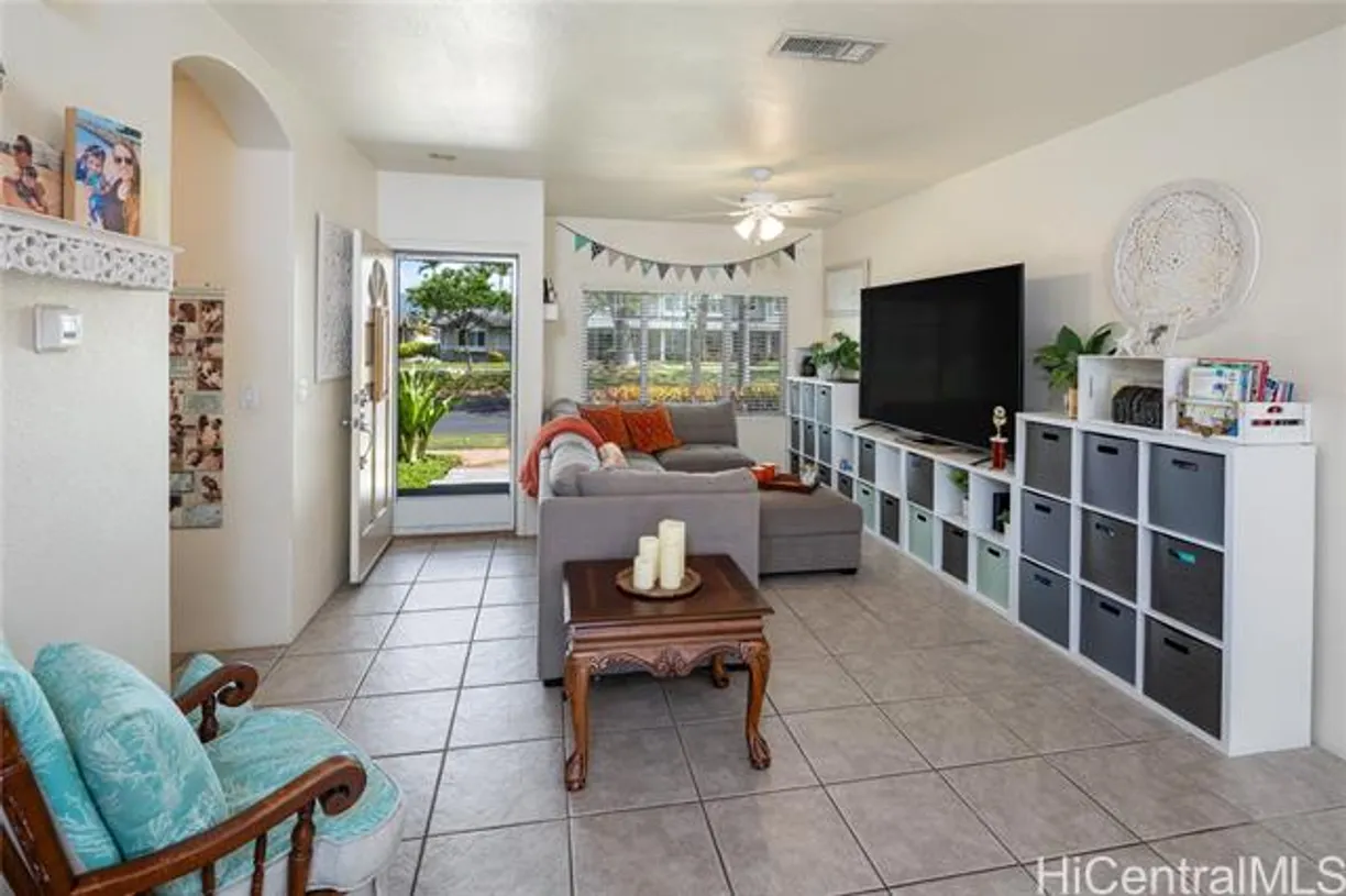 Hawaii Real Estate | View 91-1121 Keoneula Boulevard, #L2 | room 2