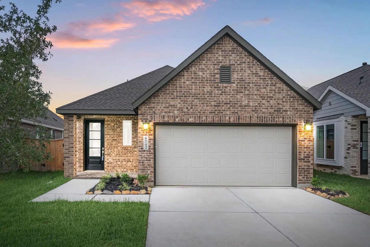 Houston Suburbs Real Estate | View 6742 Sunset Velvet Drive | 4 Beds, 2 Baths