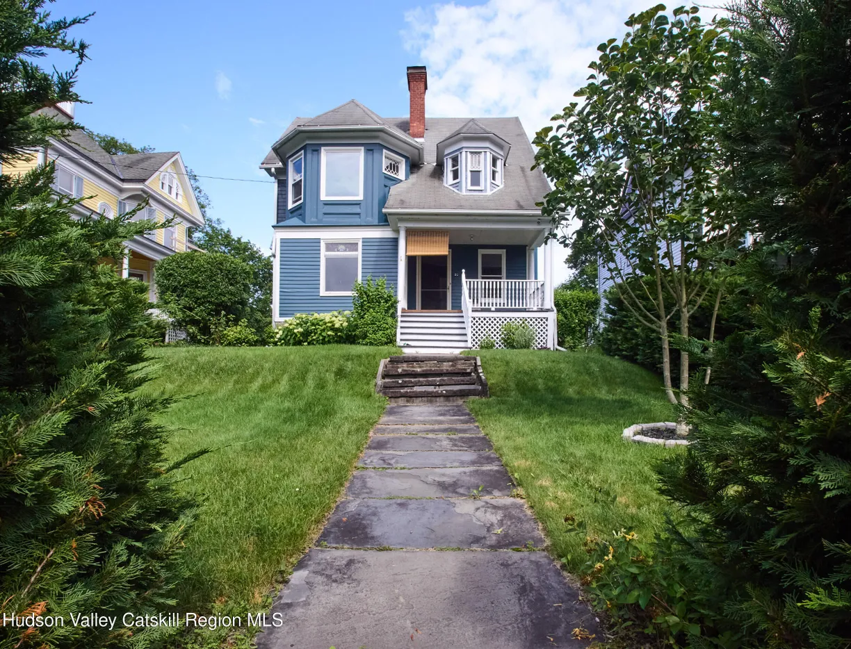 Hudson Valley Real Estate | View 80 Clifton Avenue | room 2