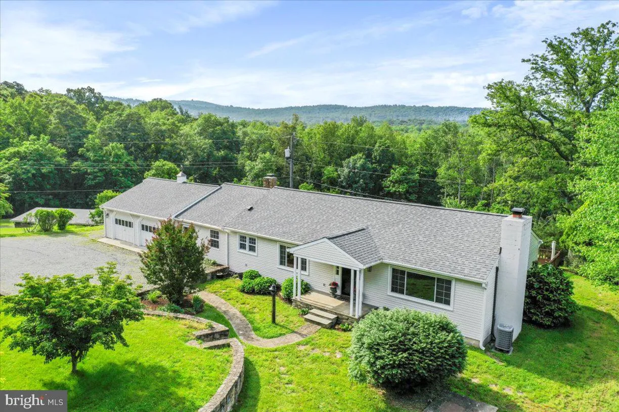 Washington Metro Area Real Estate | View 6025 Coon Tree Road | room 1