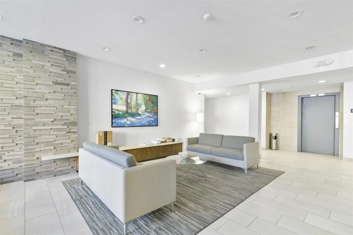 Westchester Real Estate | View 412 Benedict Avenue #1B | room 2
