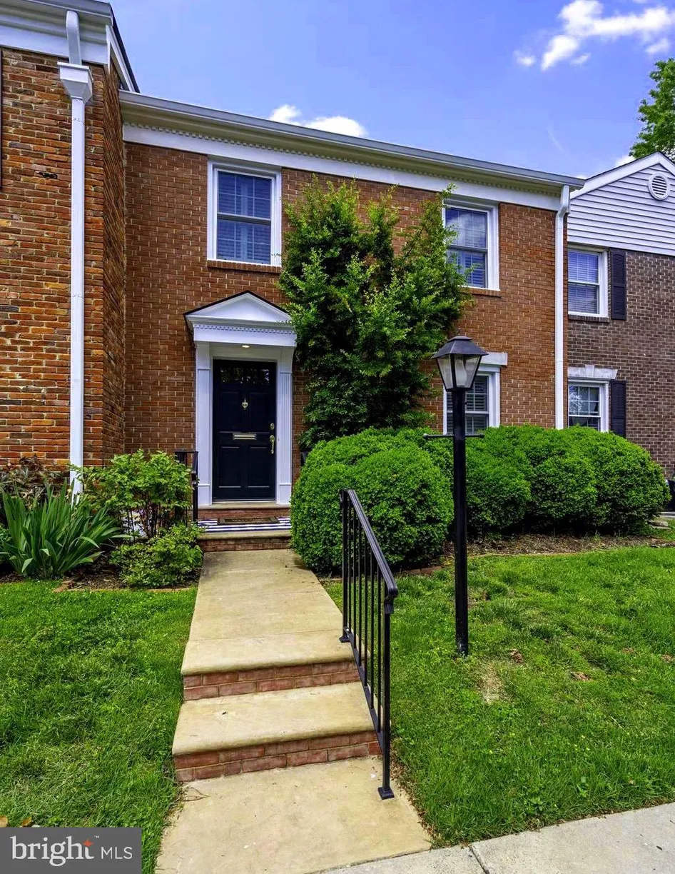 Washington Metro Area Real Estate | View 5828 Wyomissing Court | room 2