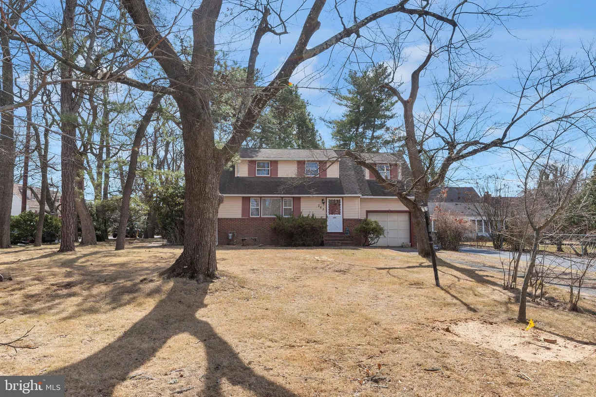 Central NJ/Bucks County, PA Real Estate | View 265 Edinburg Road | 3 Beds, 1 Bath