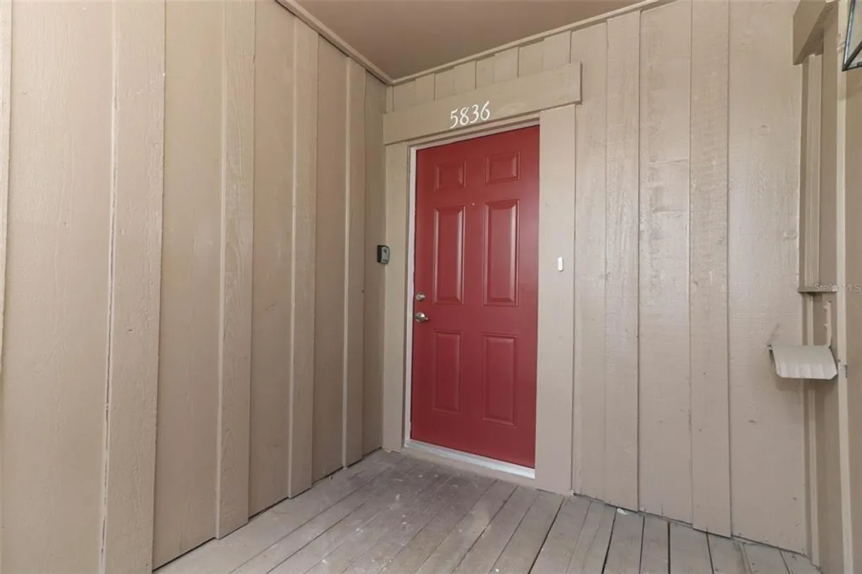 Central Florida Real Estate | View 5836 Peregrine Avenue Unit# E04 | room 2