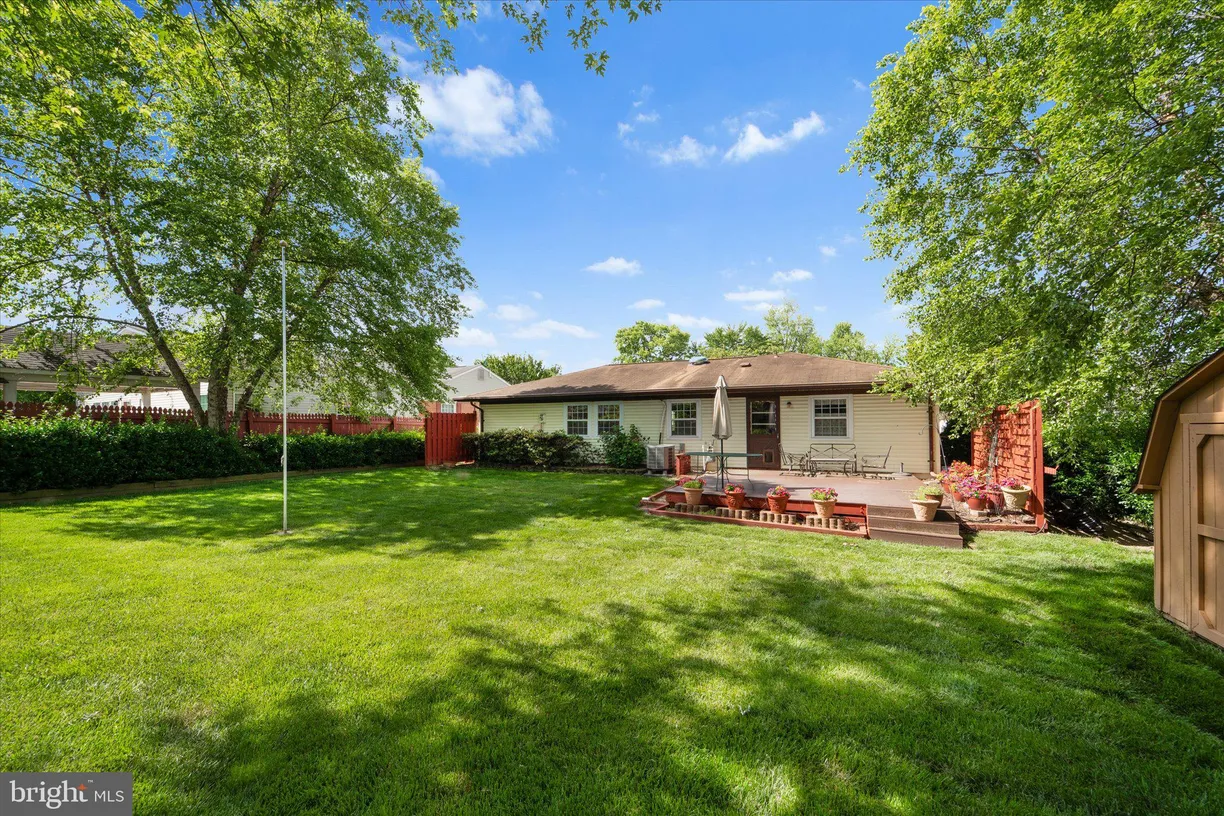 Washington Metro Area Real Estate | View 210 W Beech Road | room 2