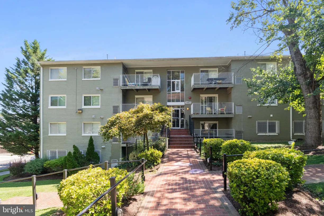 Washington Metro Area Real Estate | View 4477 B Street SE 104 | 2 Beds, 1 Bath