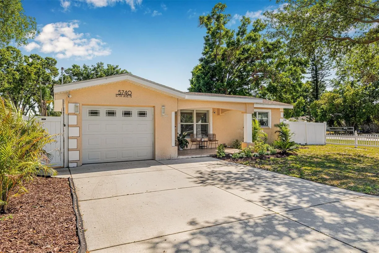 Sarasota/St. Petersburg Real Estate | View 5740 67th Avenue N | 3 Beds, 2 Baths