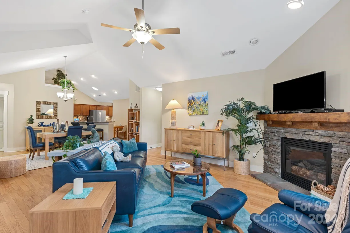 Charlotte Real Estate | View 15 Westfield Way | room 2