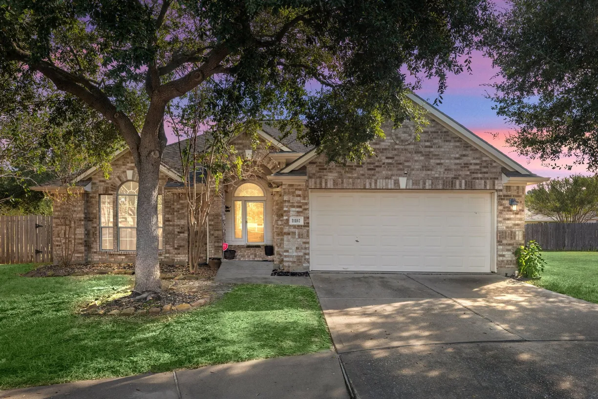 Houston Suburbs Real Estate | View 9302 Gablewinn Court | 4 Beds, 2 Baths