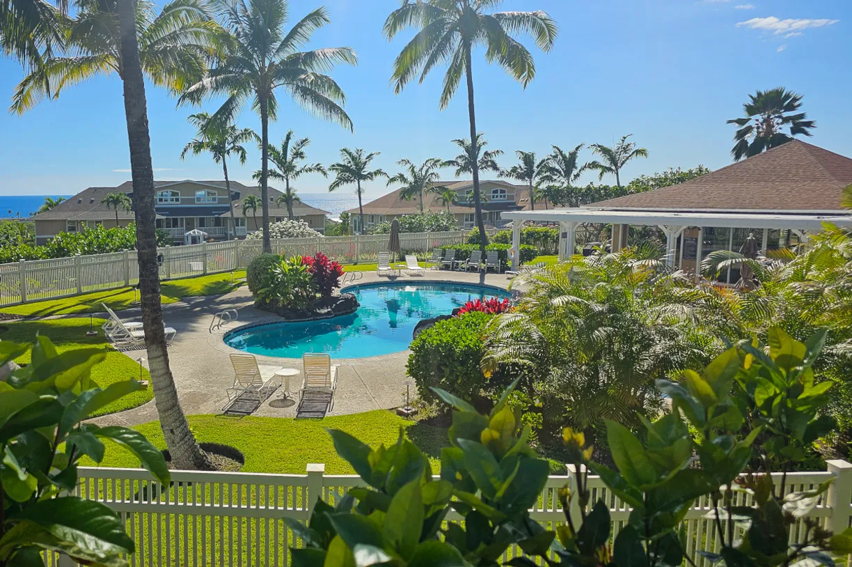 Hawaii Real Estate | View 75-6060 KUAKINI HWY, #E22 | 2 Beds, 2 Baths