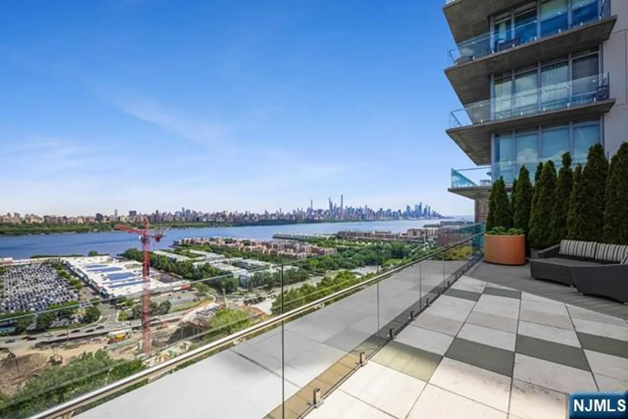 Bergen County Real Estate | View 320 Adolphus Avenue 504 | 2 Beds, 2 Baths