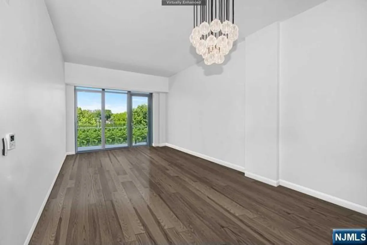 Bergen County Real Estate | View 320 Adolphus Avenue 504 | room 2