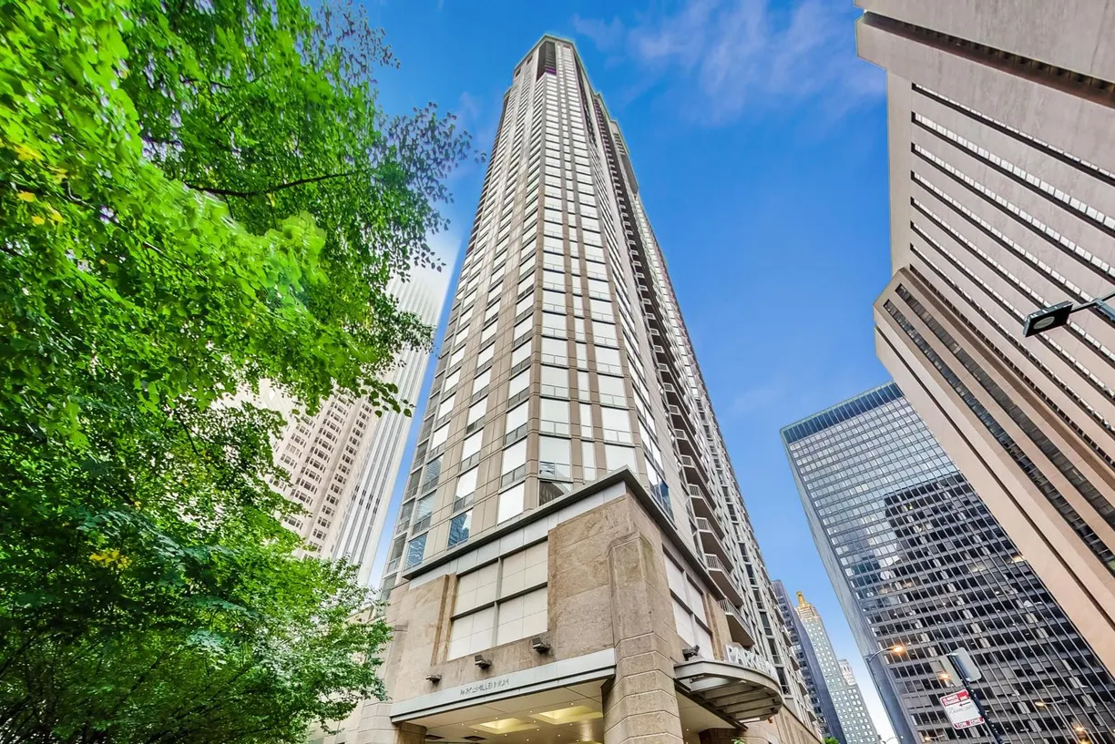 Chicago Real Estate | View 222 N Columbus, 1703 | 2 Beds, 2 Baths