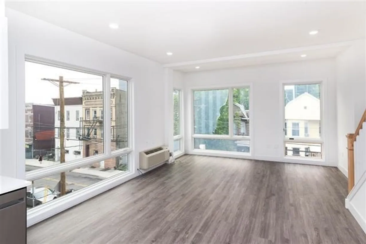 Jersey City/Hoboken Real Estate | View 396 Summit Ave Unit# 2F | room 2