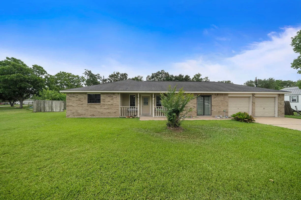 Houston Real Estate | View 22307 Saddlewood Drive | 4 Beds, 2 Baths
