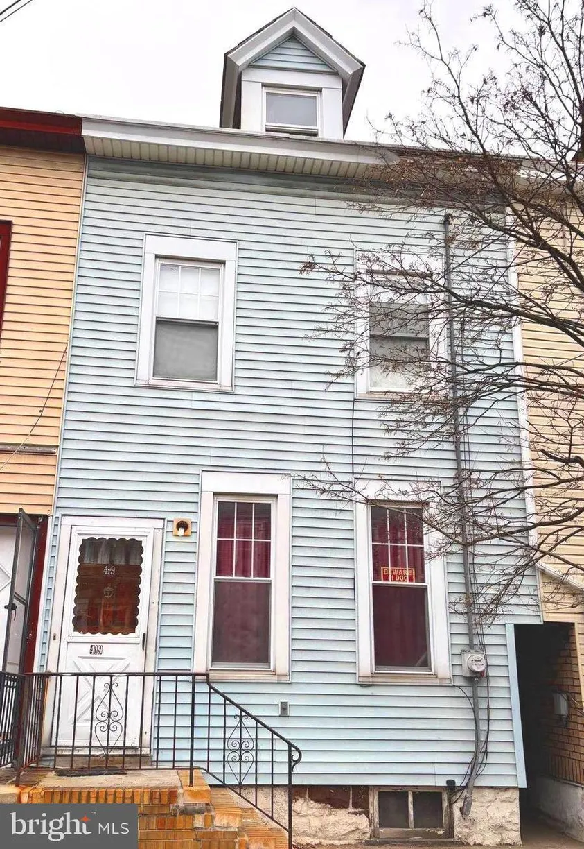 Central NJ/Bucks County, PA Real Estate | View 419 Beatty Street | 3 Beds, 1 Bath