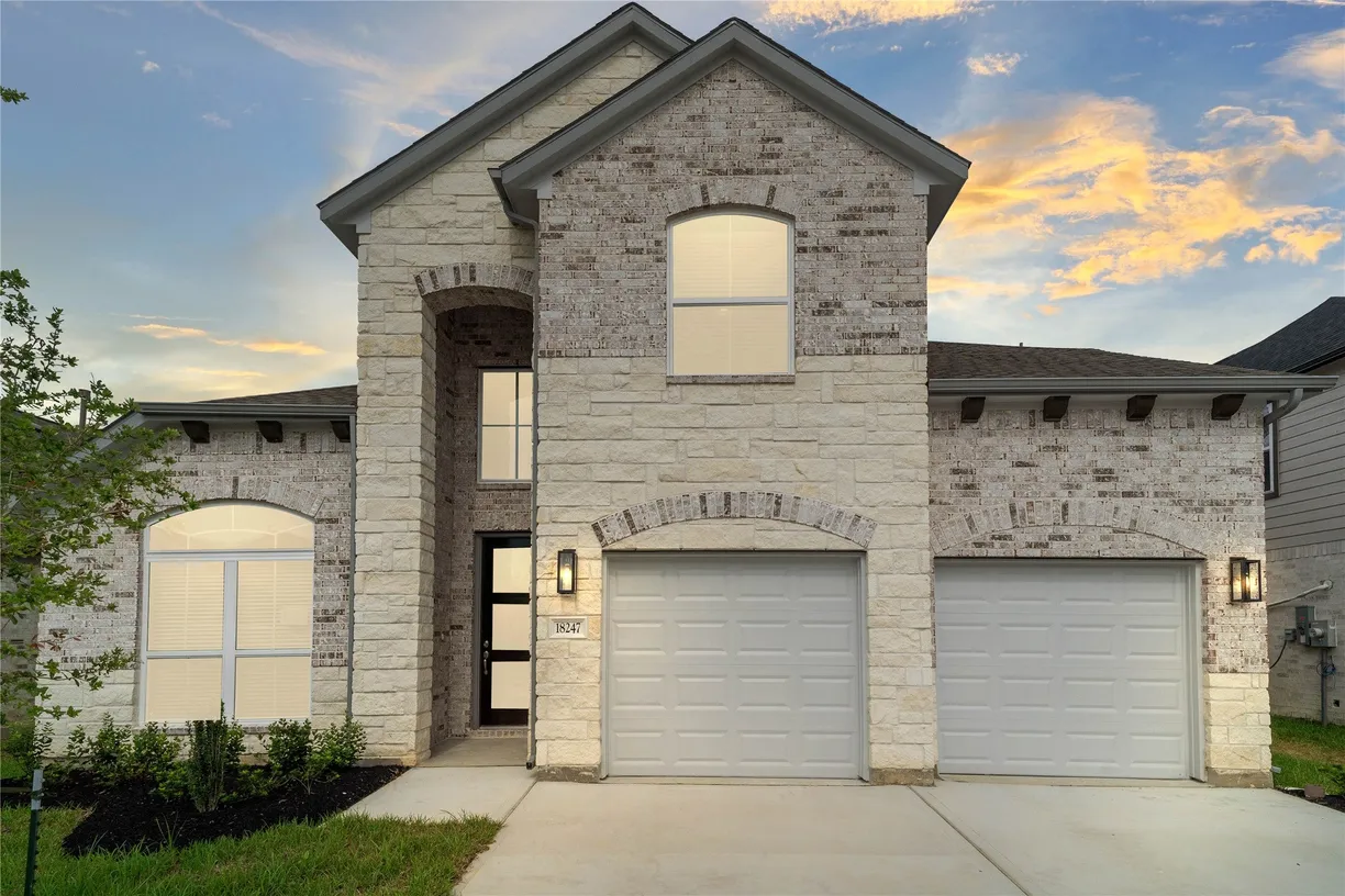Houston Suburbs Real Estate | View 18247 Windy Knoll Way | 4 Beds, 3 Baths