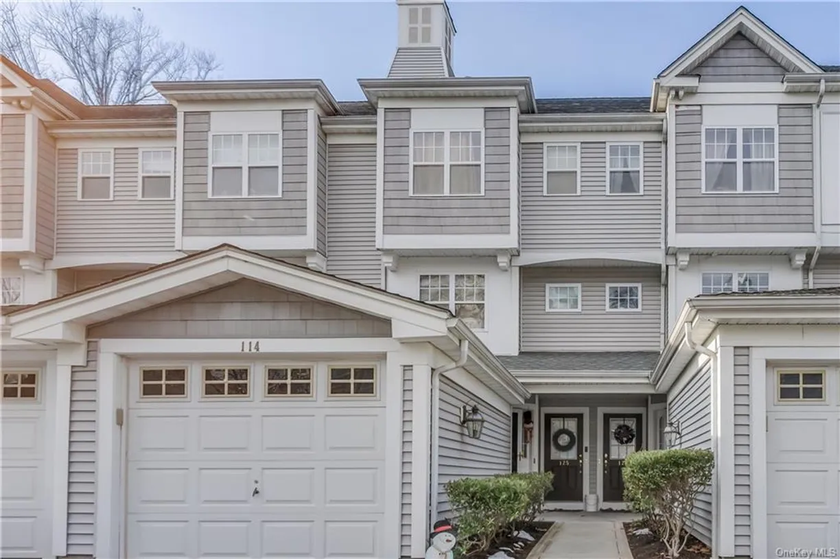 Westchester Real Estate | View 125 Riverbend Drive | 2 Beds, 2 Baths
