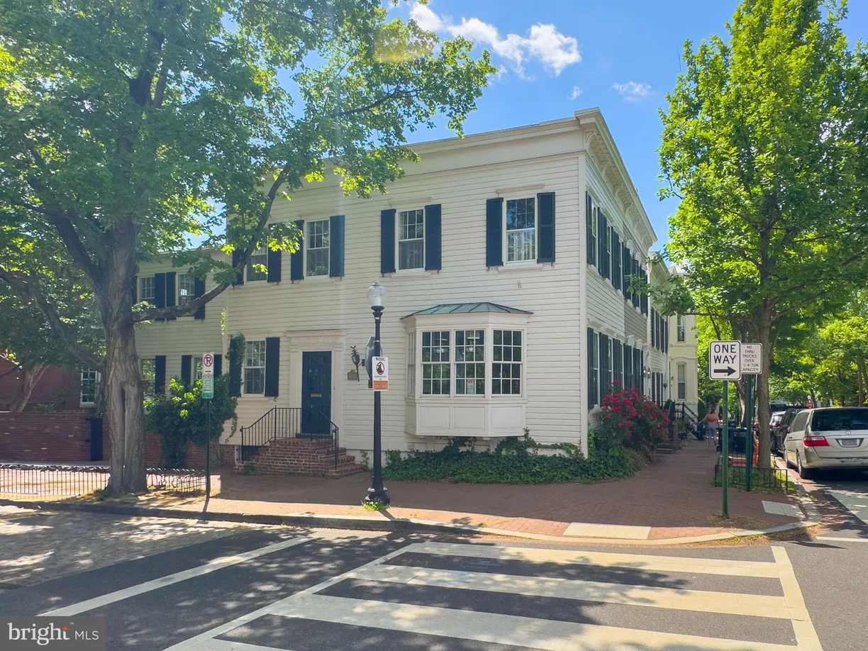 Washington Metro Area Real Estate | View 3344 P Street NW | 3 Beds, 2 Baths